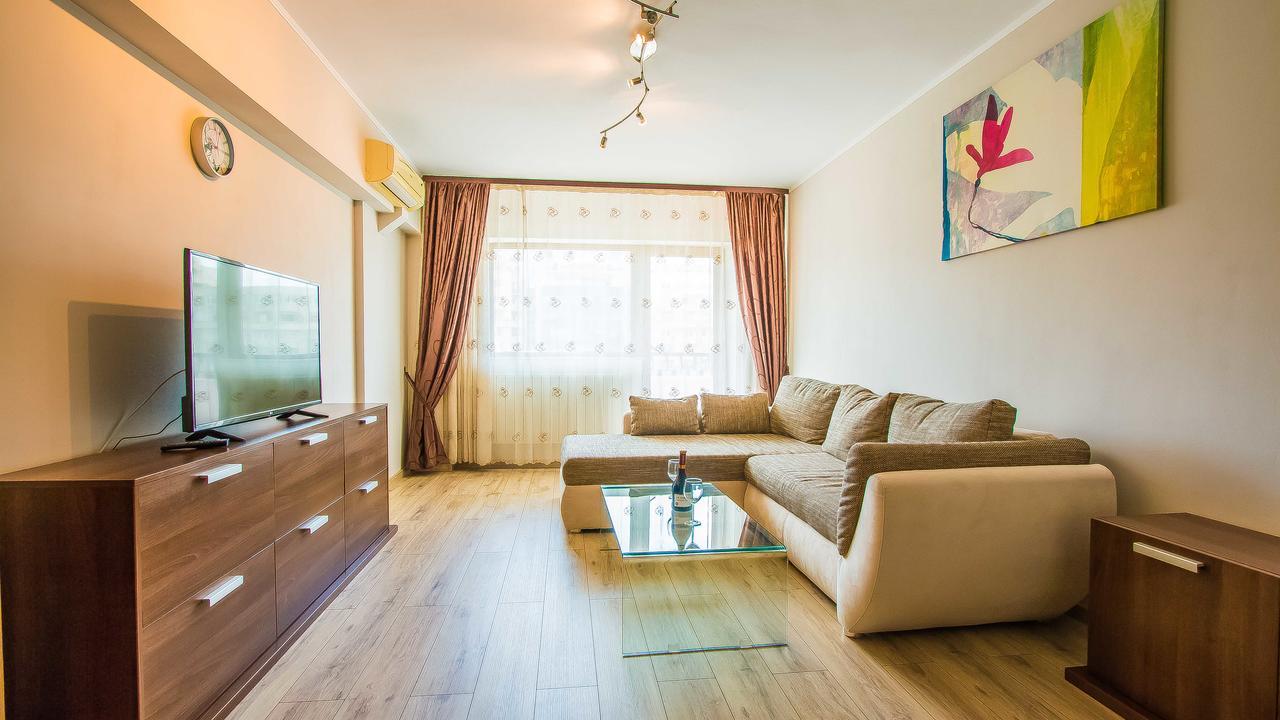 Unirii Boulevard View Appartement Boekarest Buitenkant foto